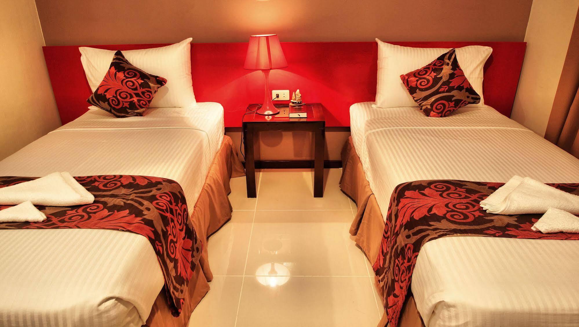 Big Daddy Hotel And Convention Center Butuan City Esterno foto