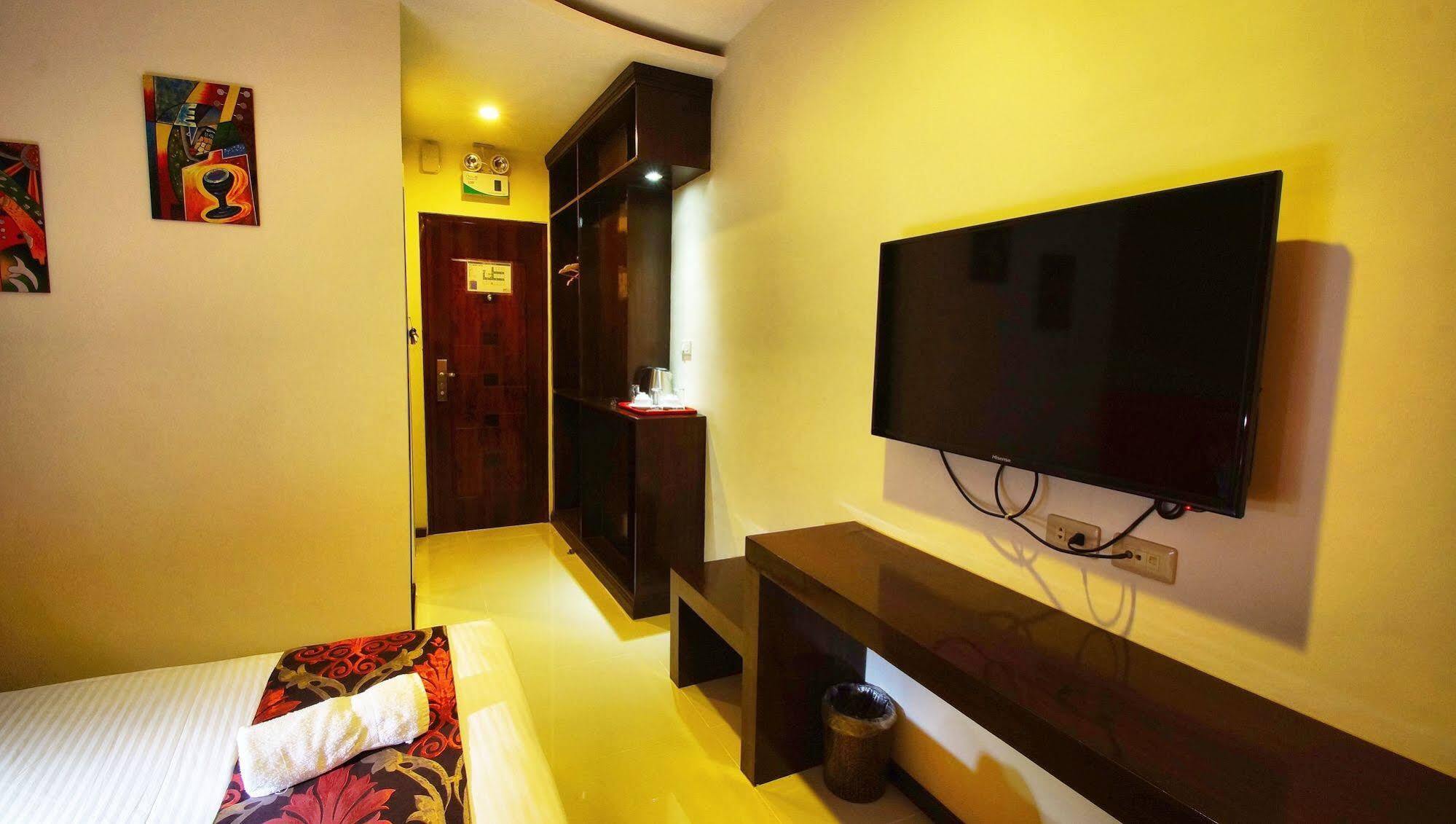 Big Daddy Hotel And Convention Center Butuan City Esterno foto